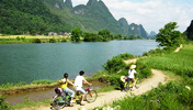 Fahrradtour entlang des Yulong-Fluß