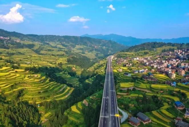 Sanjiang Guilin Autobahn